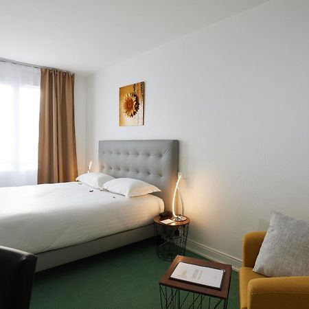 Hotel Le Beffroi Dreux Exterior photo