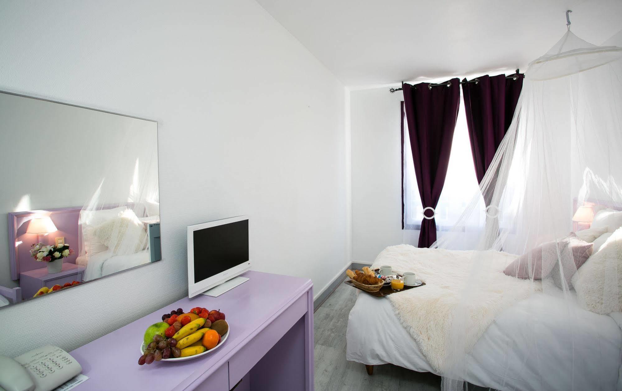 Hotel Le Beffroi Dreux Exterior photo